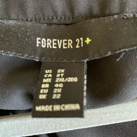 Black short sleeve blouse - Picture 4 of 5